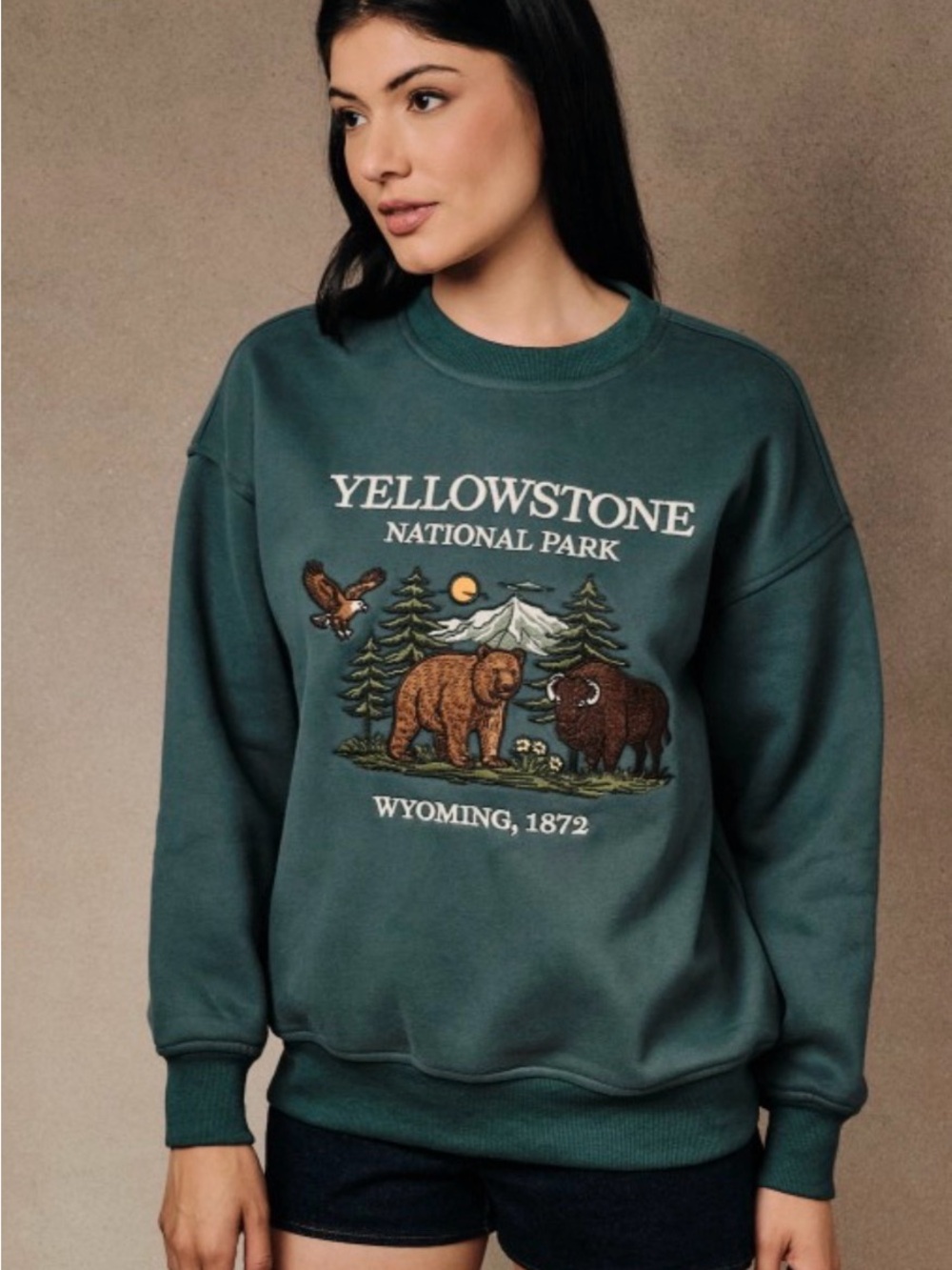 02 Yellowstone green Graphic Sweatshirt - Picture 2 of 4